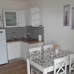 Dobrila - Two Bedroom With Terrace - A2 Apartamento