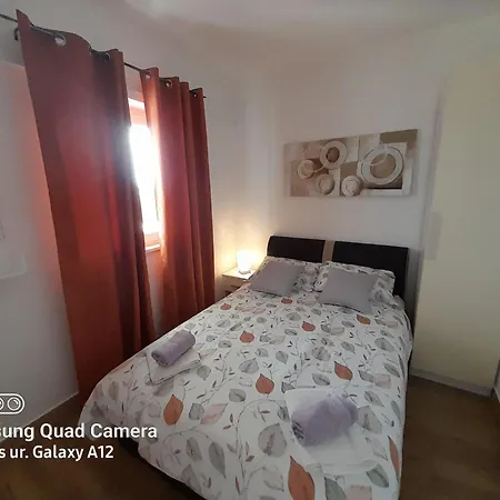 Dobrila - Two Bedroom With Terrace - A2 Apartamento *