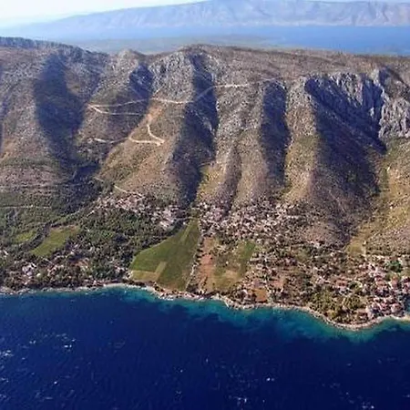 Dobrila - Two Bedroom With Terrace - A2 Jelsa (Hvar)